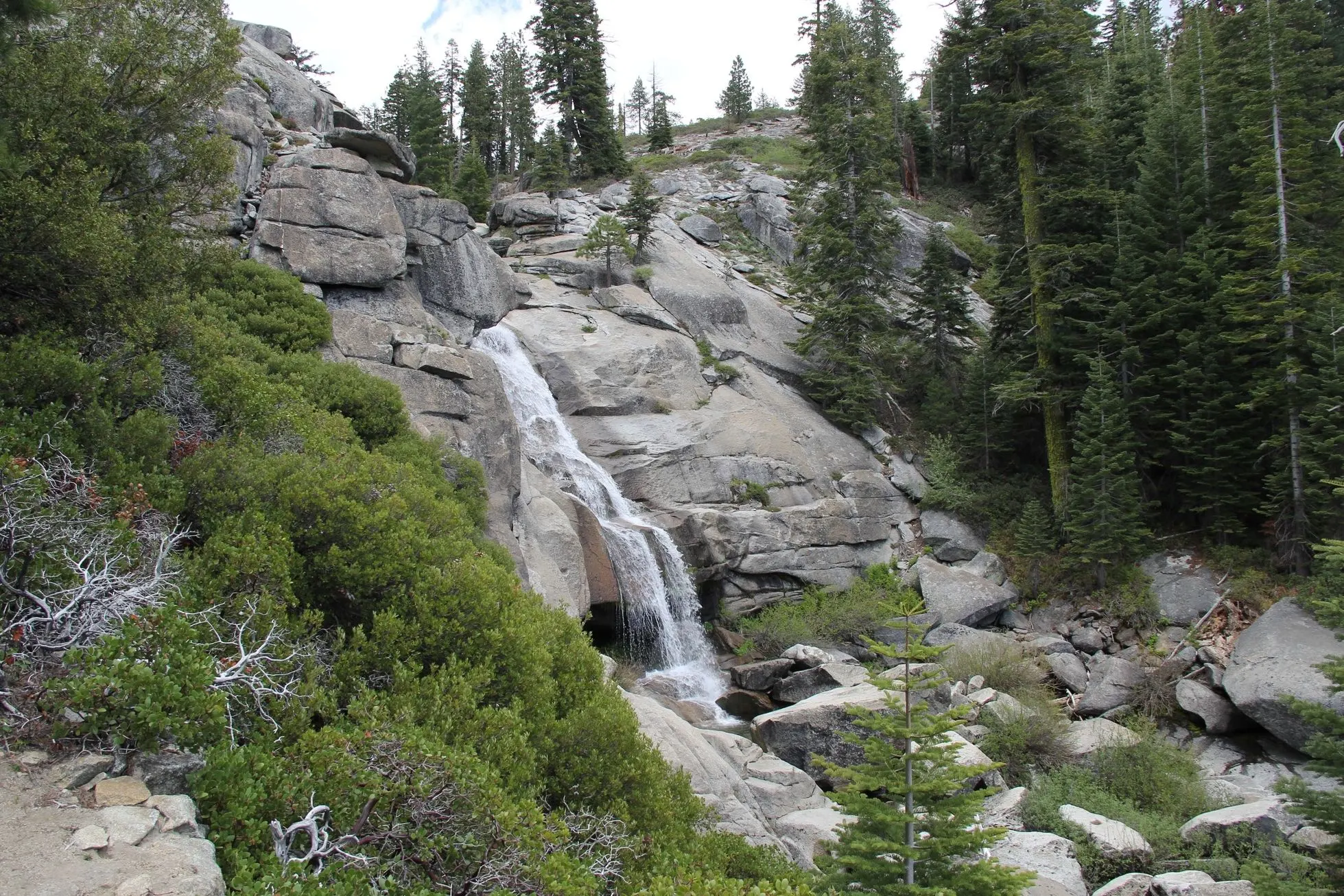 Water falling over the rocks